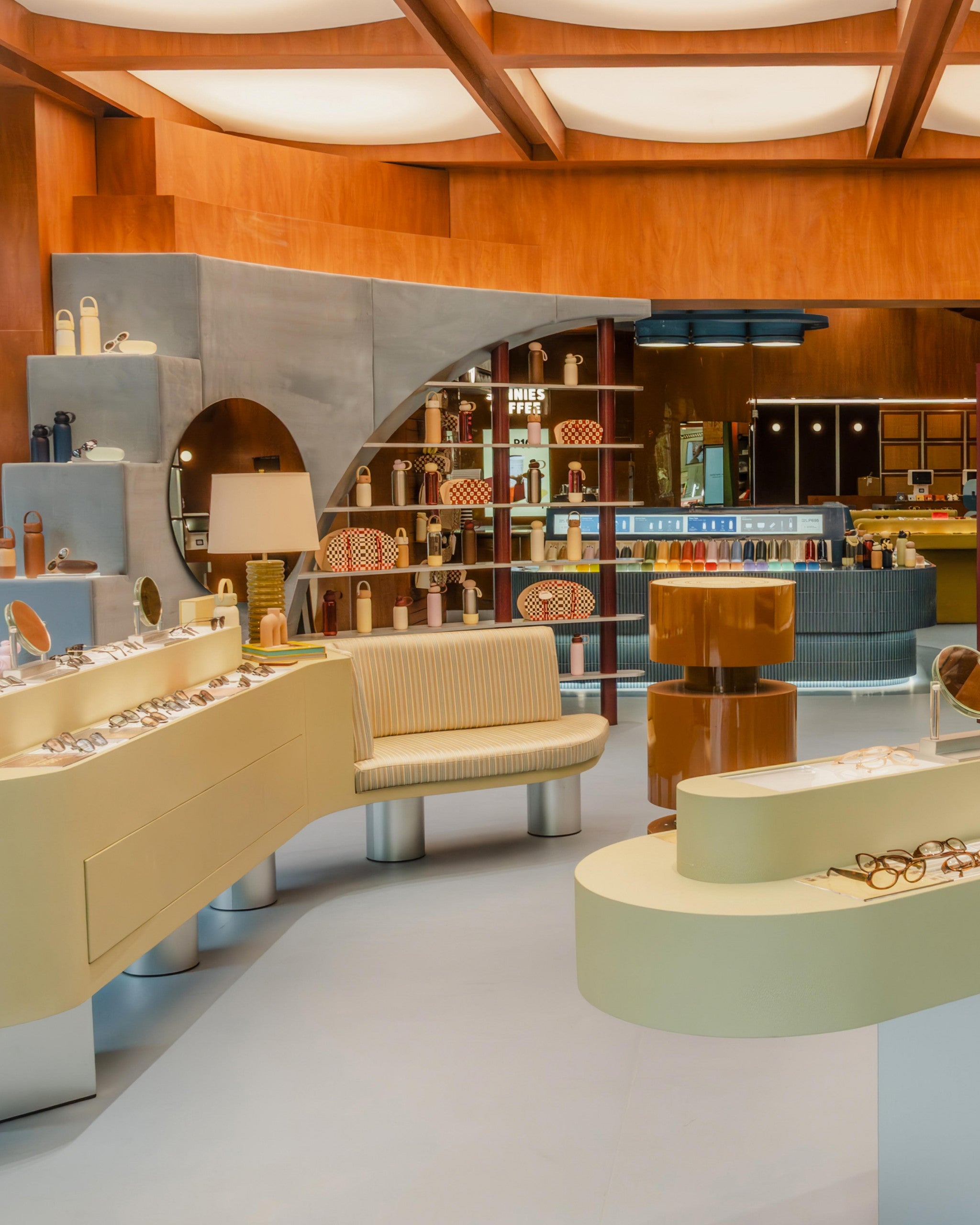 Now open: Sunnies World High Street