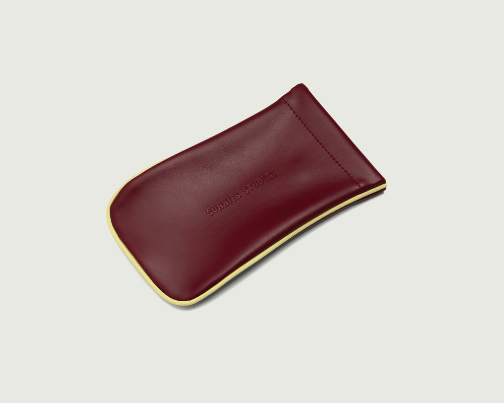 Apple::Two Tone Sac Eyewear case red  top folded