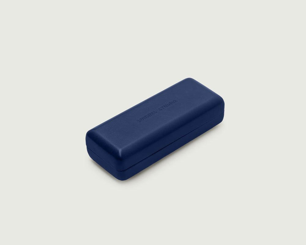 Blackberry::Hard Case Eyewear case blue  front diagonal
