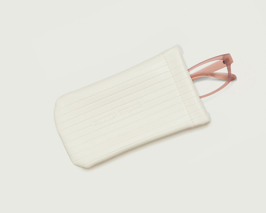 Ribbed Sac Eyewear case white