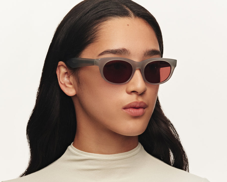 women Beau Sunglasses round blue acetate