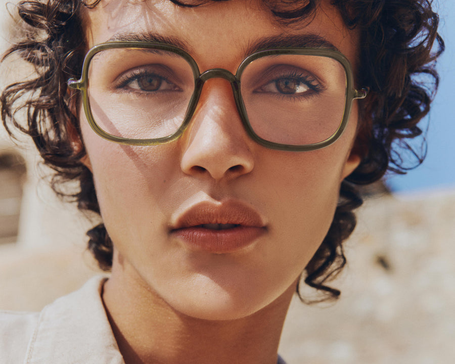 women Eleanor Eyeglasses square green castor seed