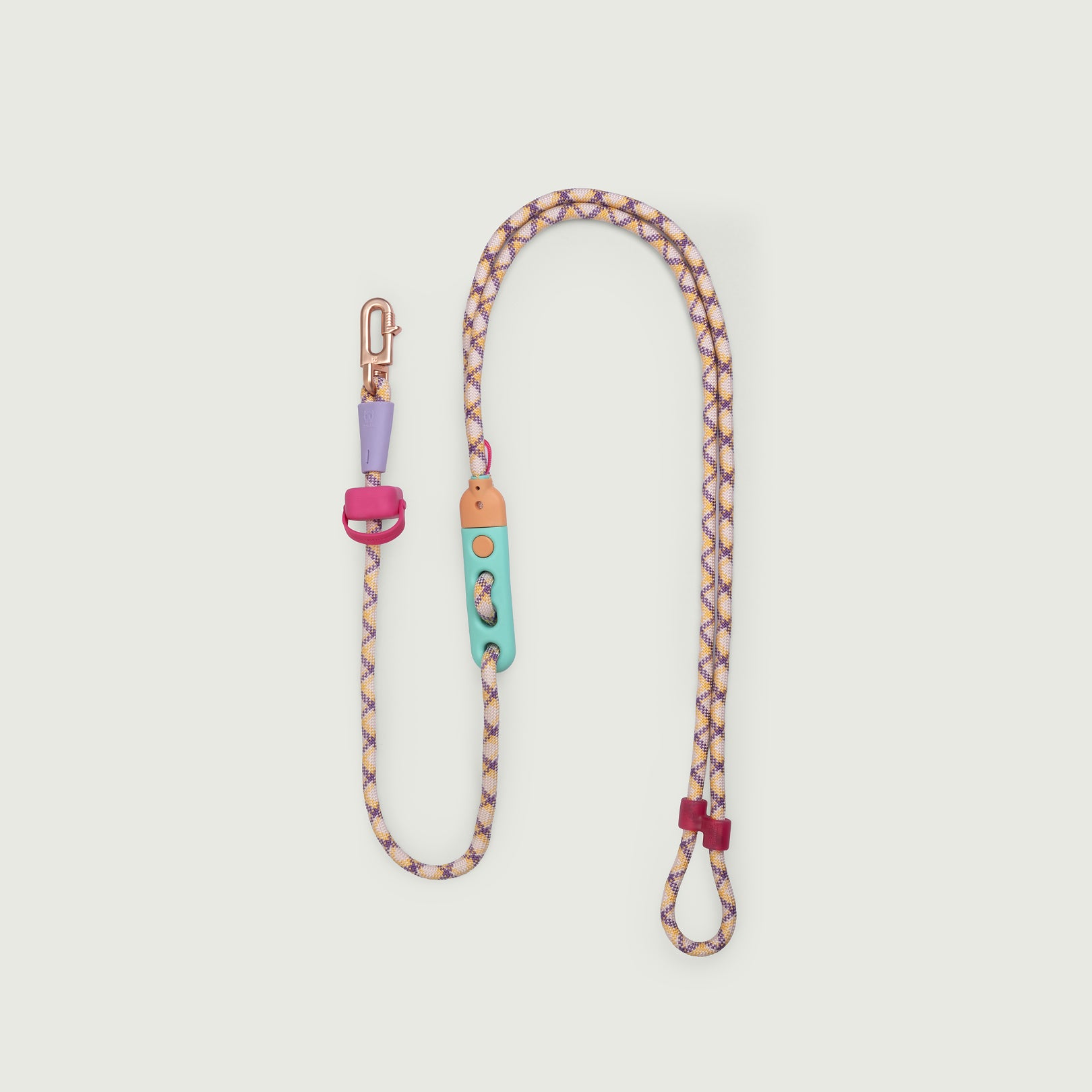 Dive:: Sunnies Flask x Zee.Dog Hands-Free Leash pink front