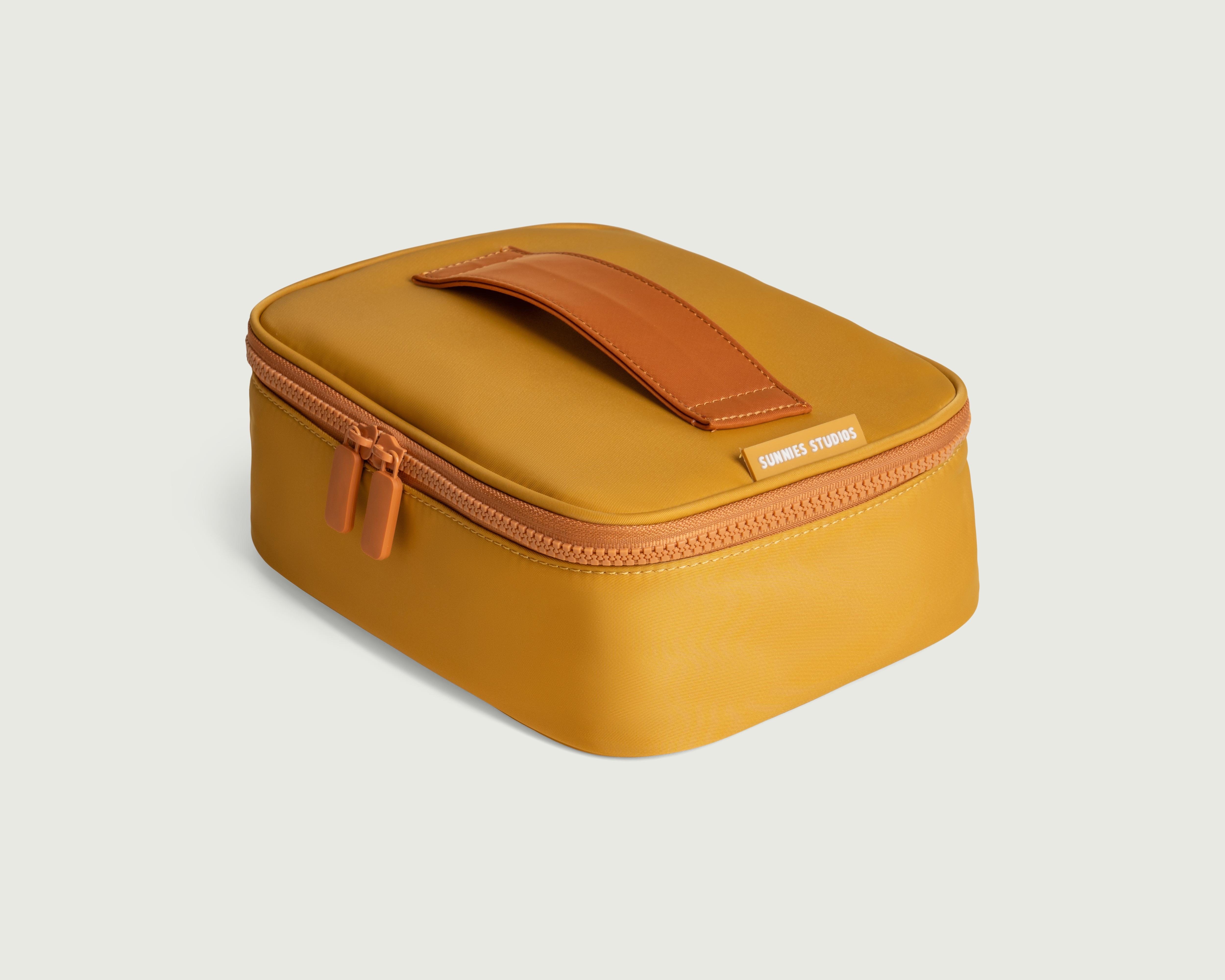 Creme-Caramel::Travel Kit Travel Kit brown  front diagonal